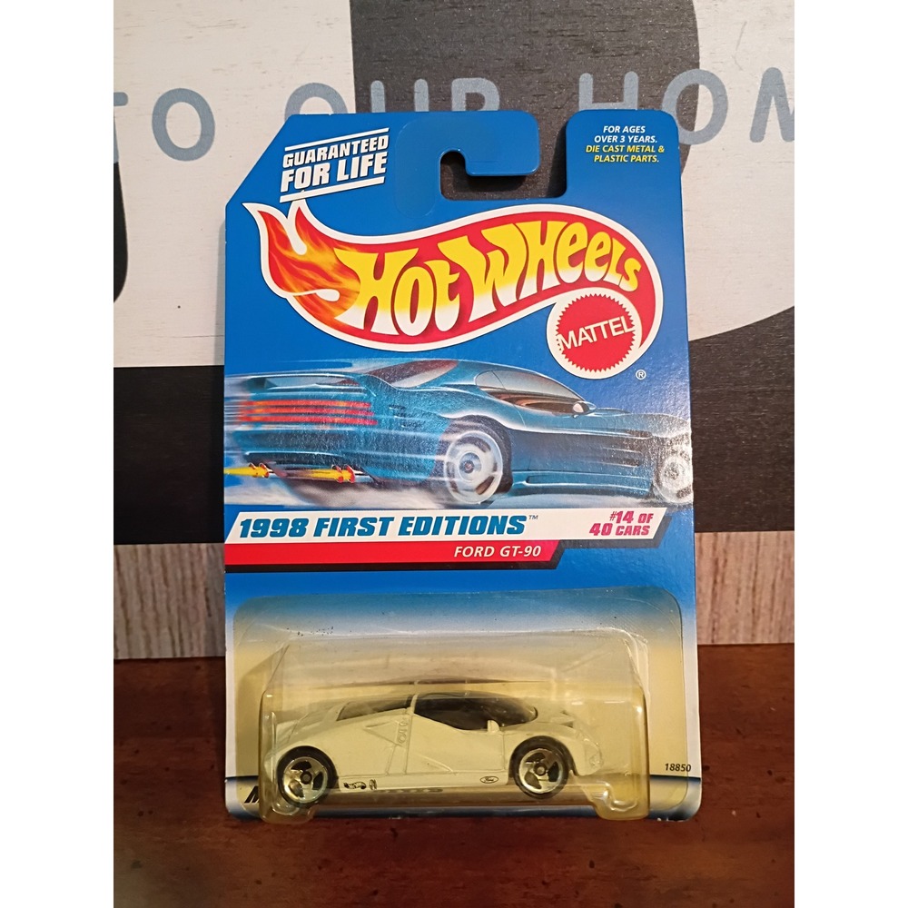 Hot Wheels 1998 First Editions Ford GT-90 White Collector 668 Diecast 18850